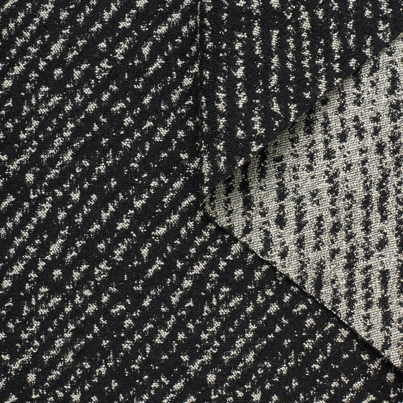 T23W04754 | Textured Diagonal Jacquard Black