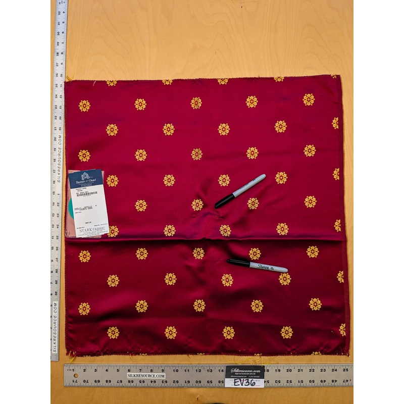 26 EV36 Tassinari and Chatel Davout Seme Rouge Red Gold Silk Botanical Neoclassical 26"x26"