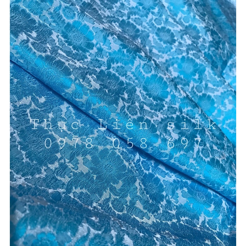 Blue silk with Daisy chrysanthemums - PURE MULBERRY SILK fabric by the yard - Floral Silk -Luxury Silk - Natural silk - Handmade in VietNam