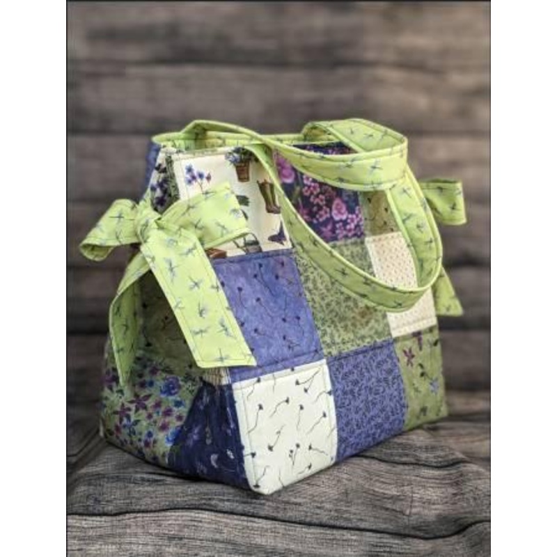 Box Bottom And Bows Tote By Pamela Pereira for Cut Loose Press