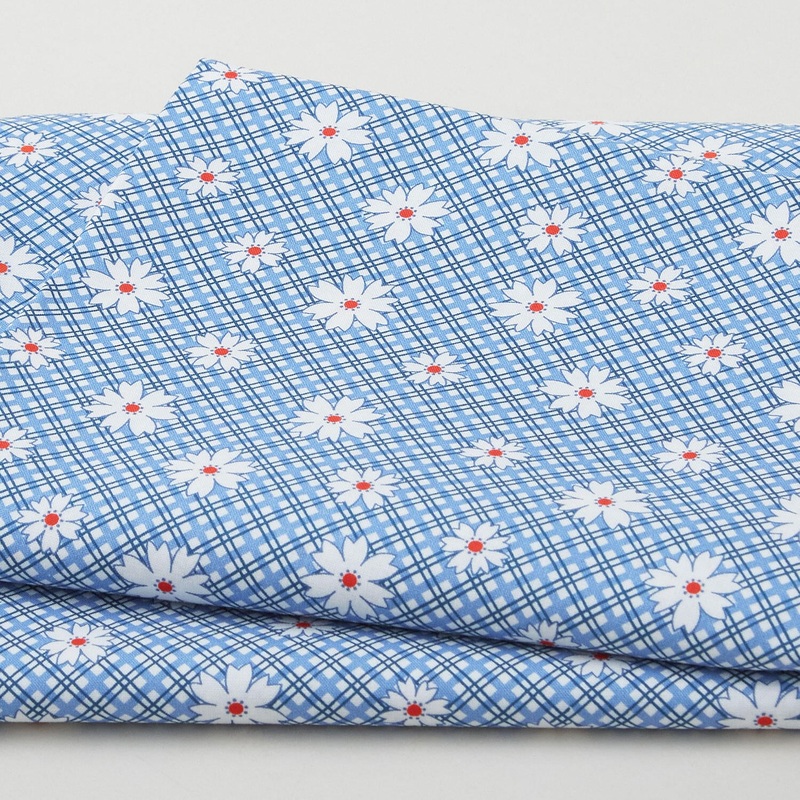 Picnics and Parades Favorites - Americana Flowers 2 Yard Cut