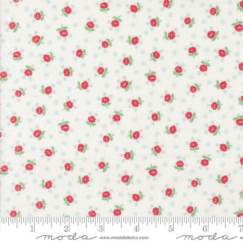 Summertime Fairground 55328 Cream - Moda Fabrics - Floral Flowers Blossoms - Quilting Cotton Fabric