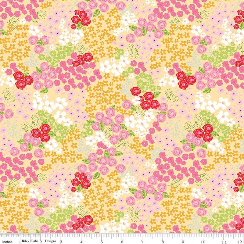 Picnic Florals Flower Garden C14611 Yellow - Riley Blake Designs - Floral Flowers Blossoms Leaves - Quilting Cotton Fabric