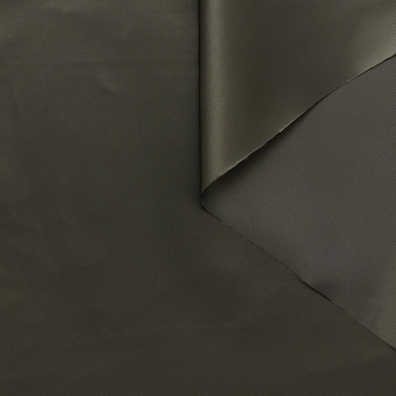 T24B08761 | WR Shiny Nylon Twill Black