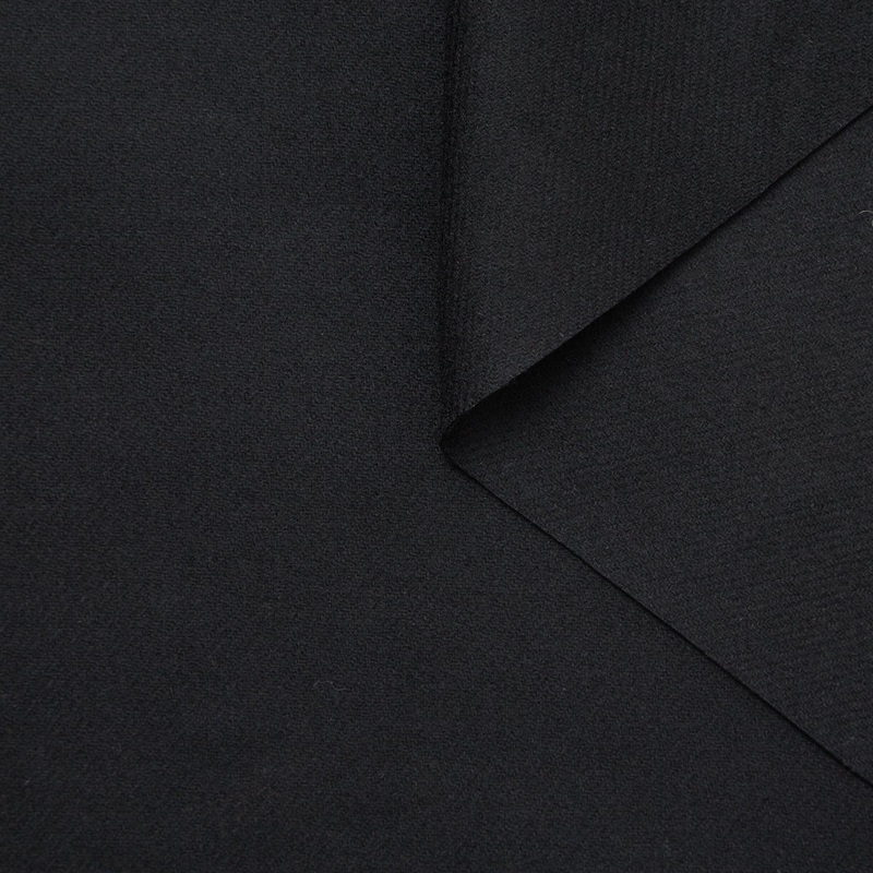 T22A02340 | Splittable Wool Diagonal Black