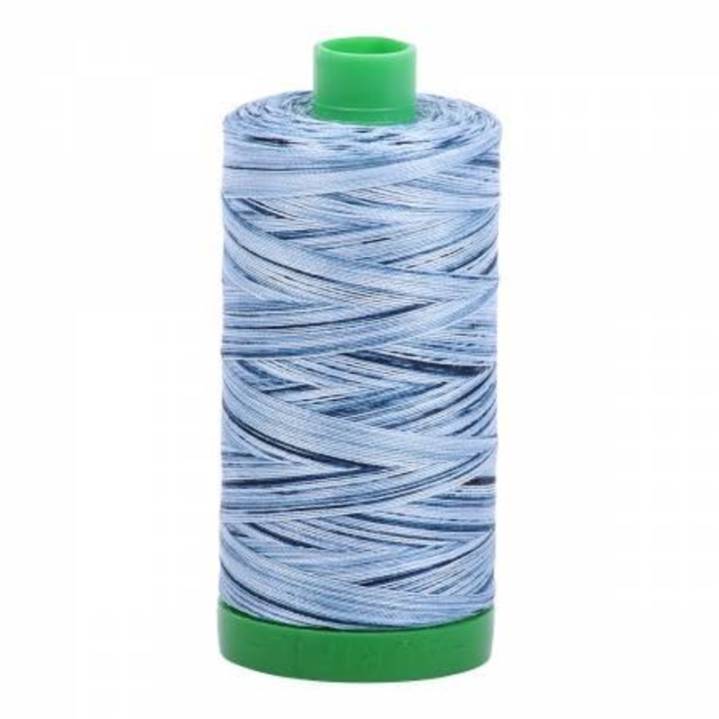 Aurifil 40 wt 4669 variegated blue - 1094 yards
