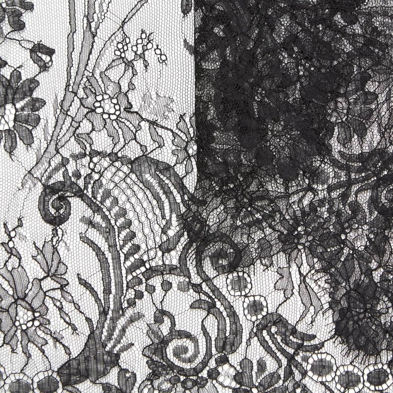 T23M05762 | Scalloped Bouquet Lace 41cm Black