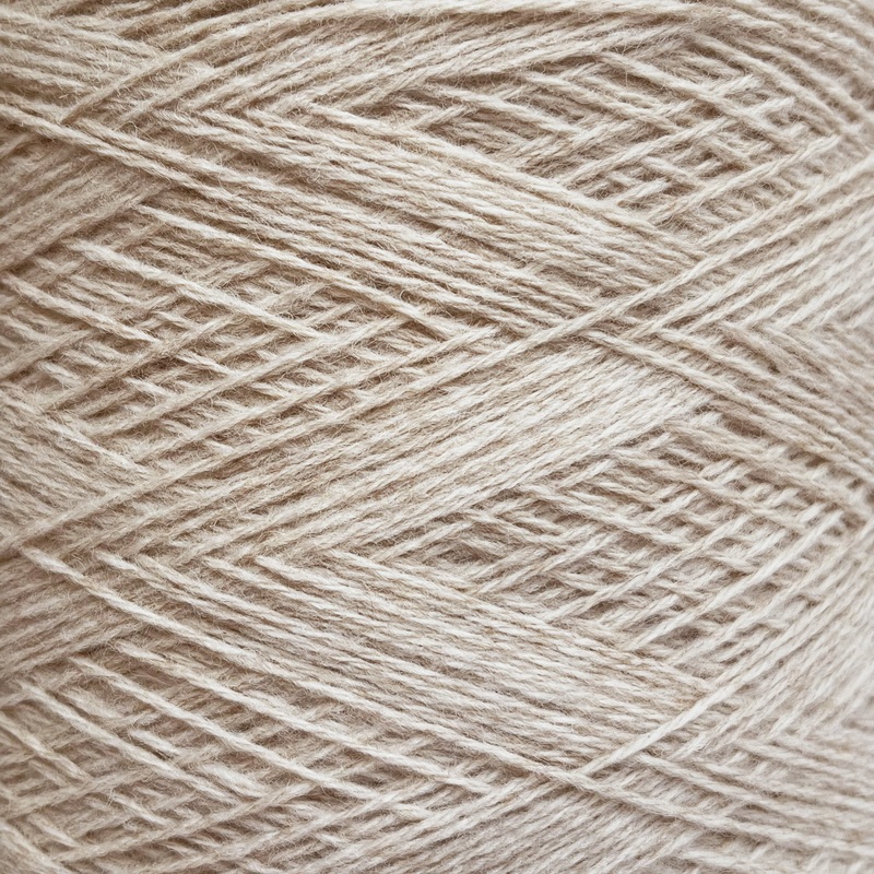 F23A04230 | Wool Plied Yarn White Swan