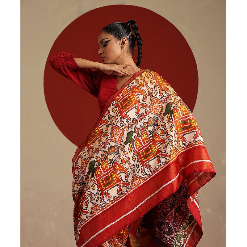 Peach And Maroon Double Shade Handloom Pure Mulberry Silk Ikat Patola Saree