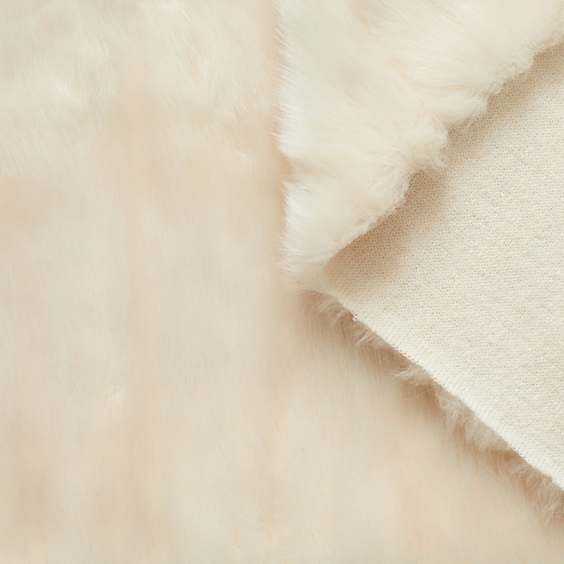 T20A00299 | Faux mink Skin Cloud Dancer