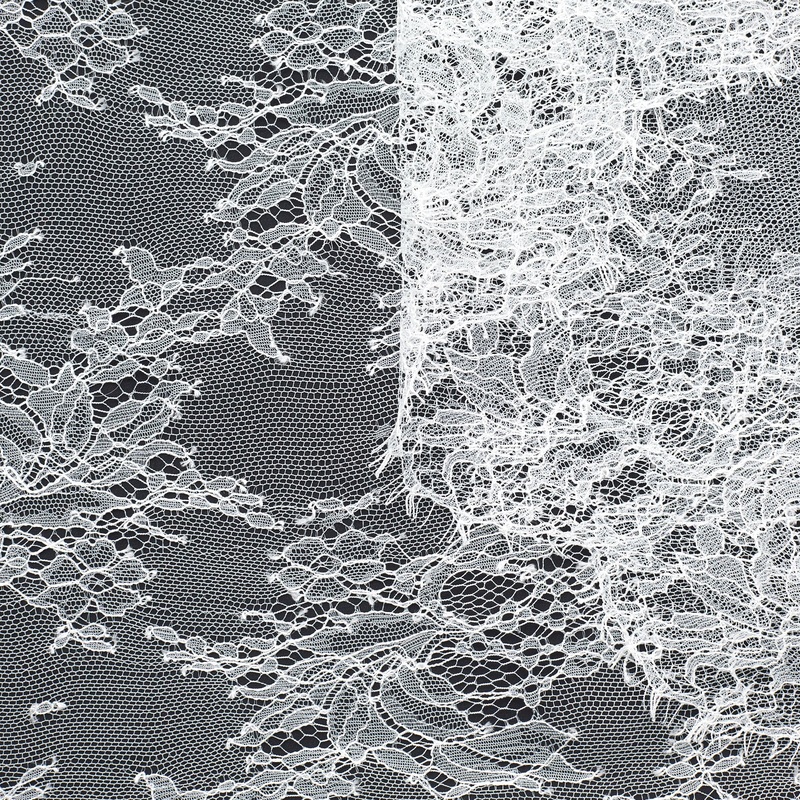 T23M04353 | Scalloped Floral Chantilly Lace Cloud Dancer