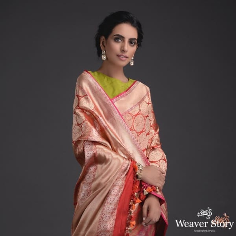 Red kimkhab saree with pink kadhiyal border