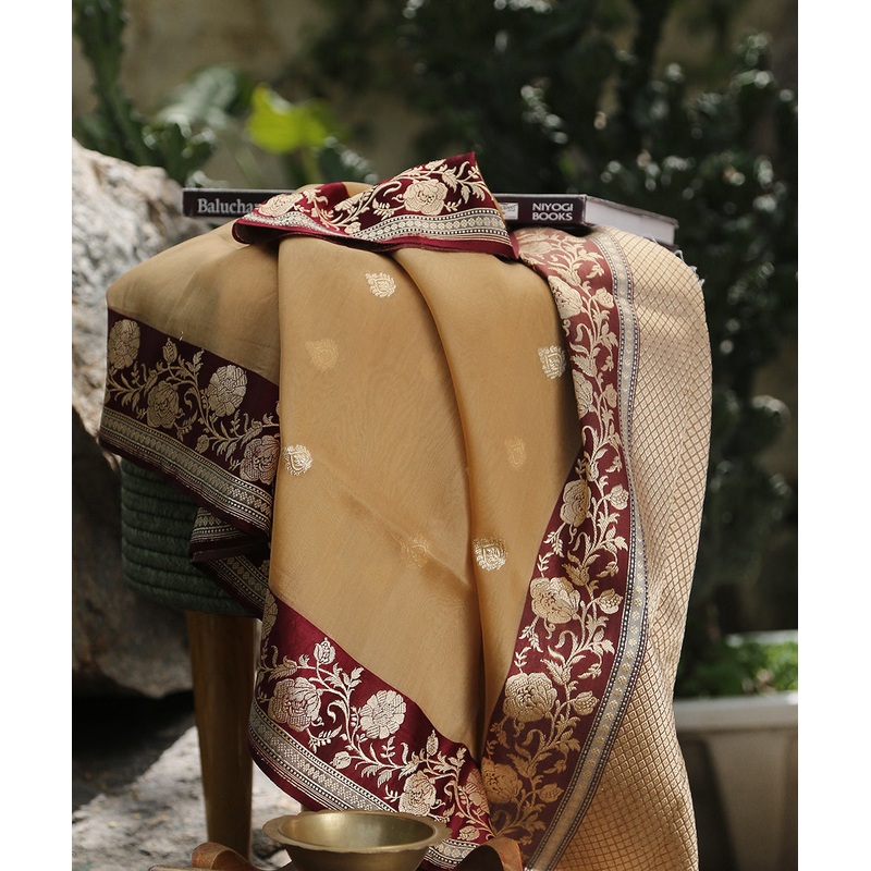 Soft Brown Handloom Pure Organza Banarasi Dupatta With Kadhwa Booti And Maroon Satin Border