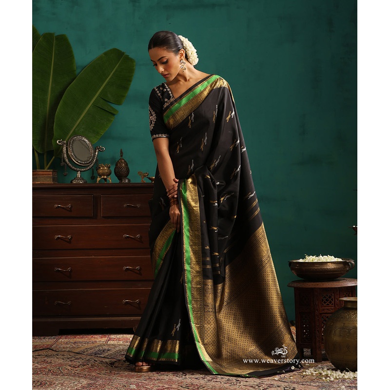 Black Handloom Pure Silk Pure Zari Kajivaram Saree With Killi Motifs And Annapakshi Border With Green Thread Work