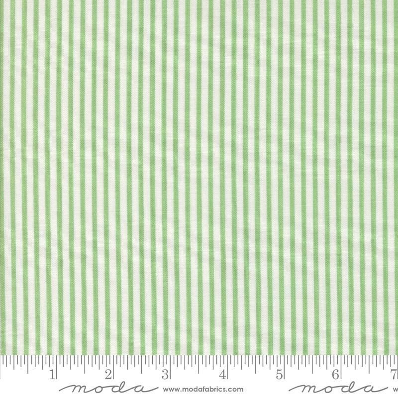 Summertime Simple Green 55324-27 by Camille Roskelley Solid in 1/2 yard increments