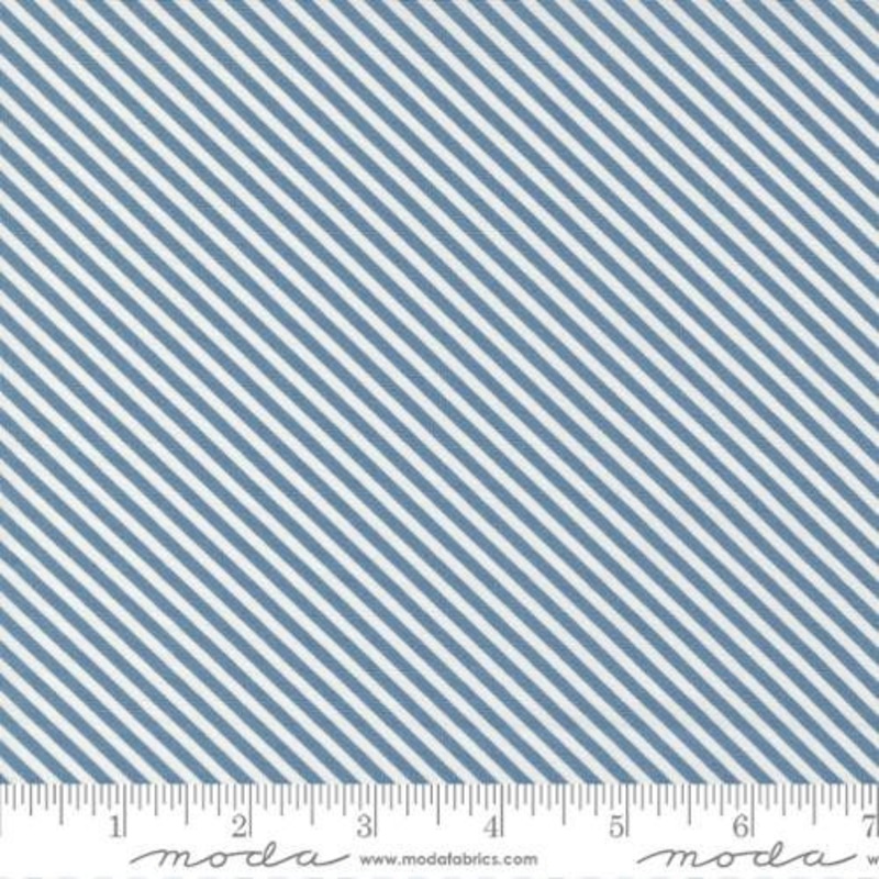 Zinnia Down Pour Lake Yardage 24135 27 by April Rosenthal Sold in 1/2 yard increments