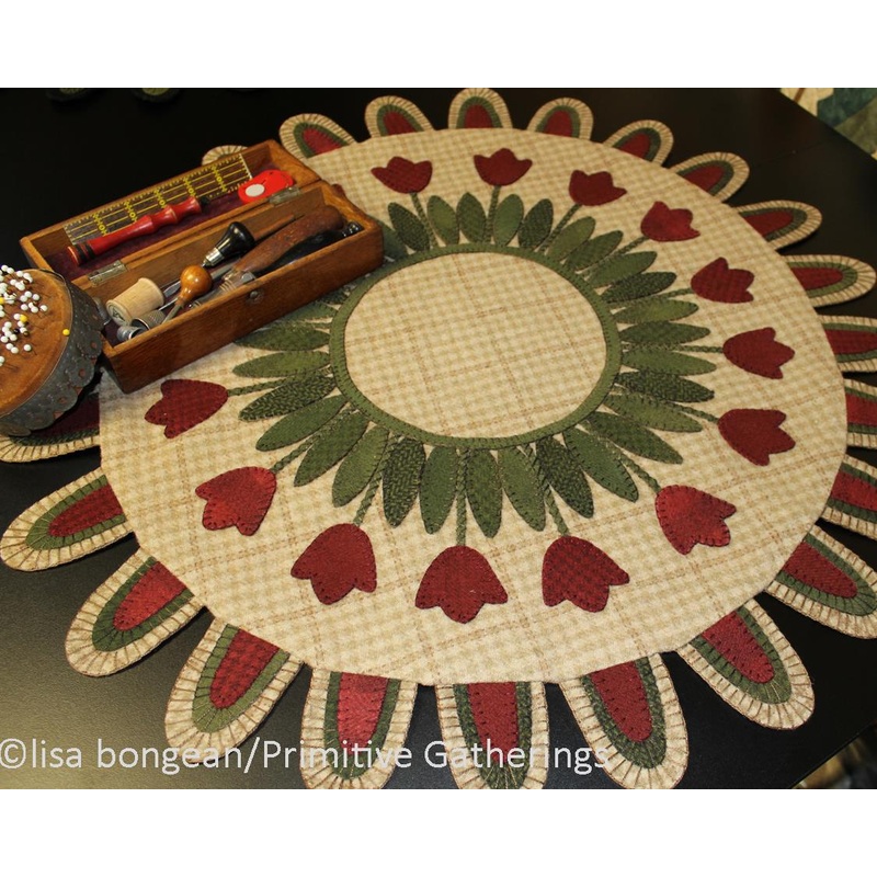 Tulip Gathering Table Mat - Wool Applique Pattern