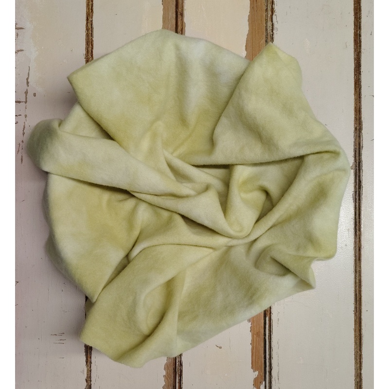 GOLDEN PEAR 02 M Hand Dyed Wool