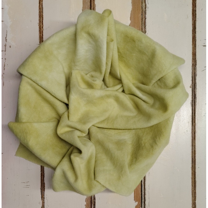 GOLDEN PEAR 01 M Hand Dyed Wool