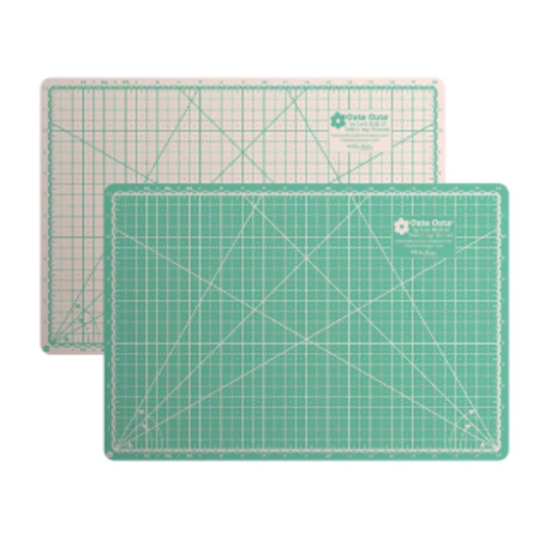RB Lori Holt Cute Cuts Cutting Mat 12" x 18"