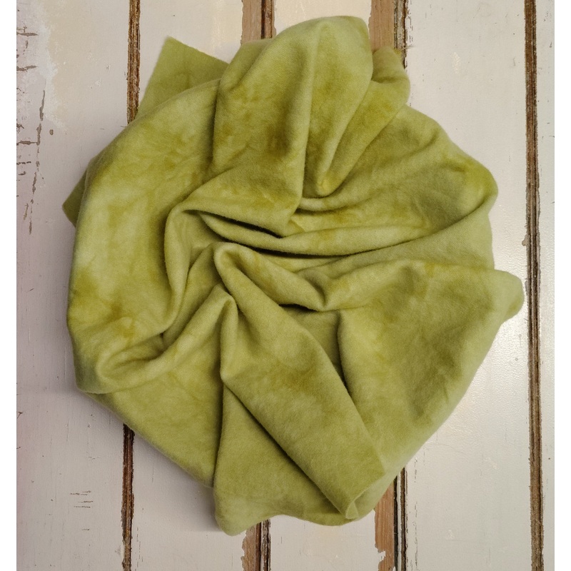 GOLDEN PEAR 00 M Hand Dyed Wool