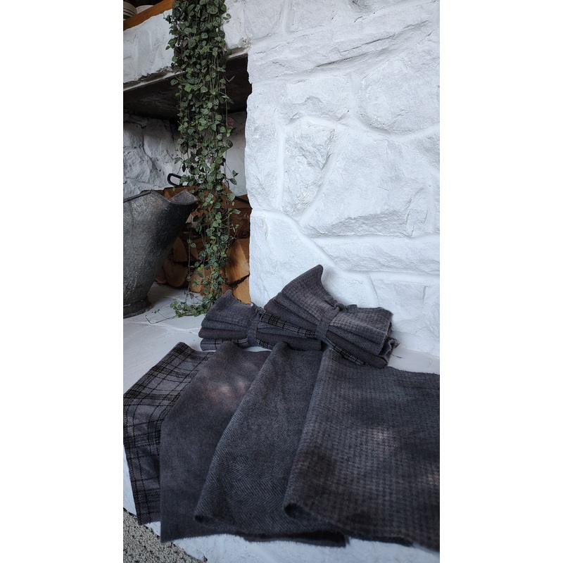 Old Smoke Hand Dyed Wool Fat Eighth Bundle