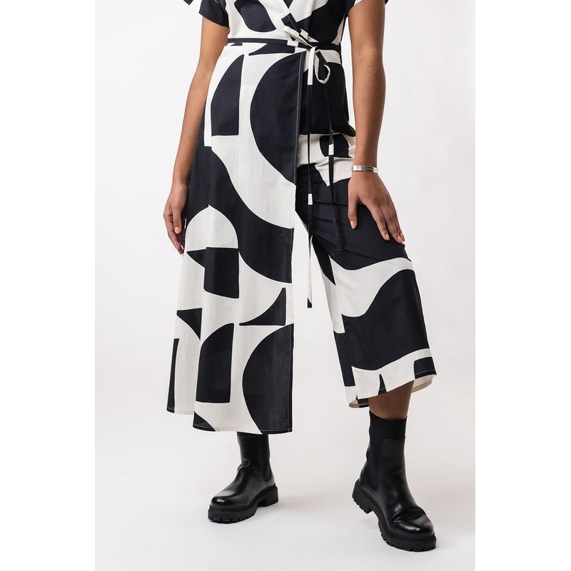 Named Clothing - HALI Wrap Jumpsuit Pattern