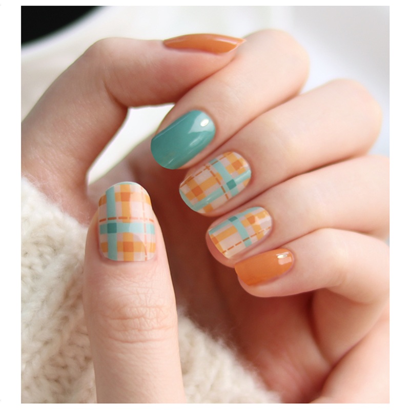 Zipkok Gel Nail Strips - Check of Check