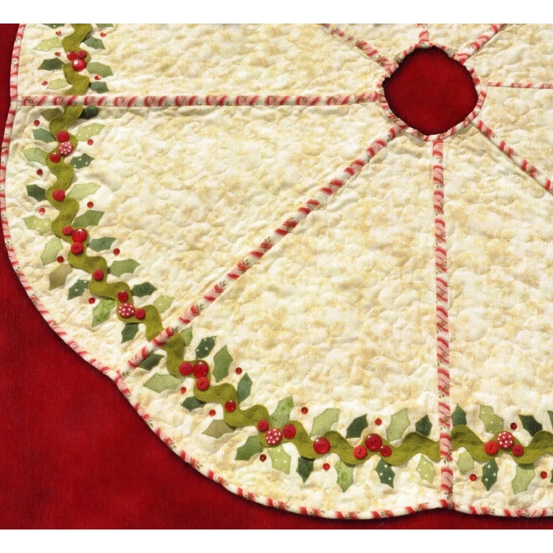 Holly & Berries Tree Skirt