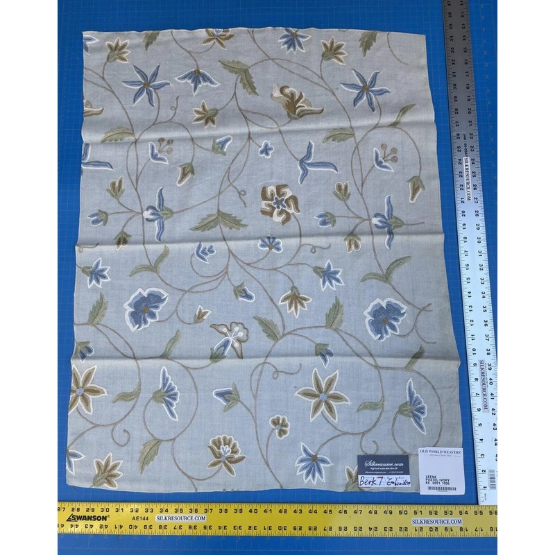 9c Berkbox7 Scalamandre Leena Pastel Ivory Wool Crewel Embroidery MSRP USD 380/Y