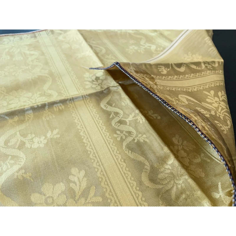 26 Berkbox65 17"x26" Scalamandre Silk Lampas Floral Gold White