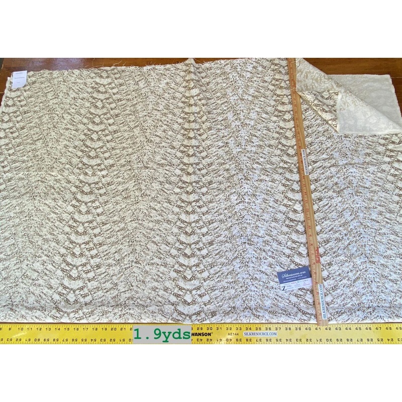 10 Boxz Scalamandre 1.9 Yards Sandy Track