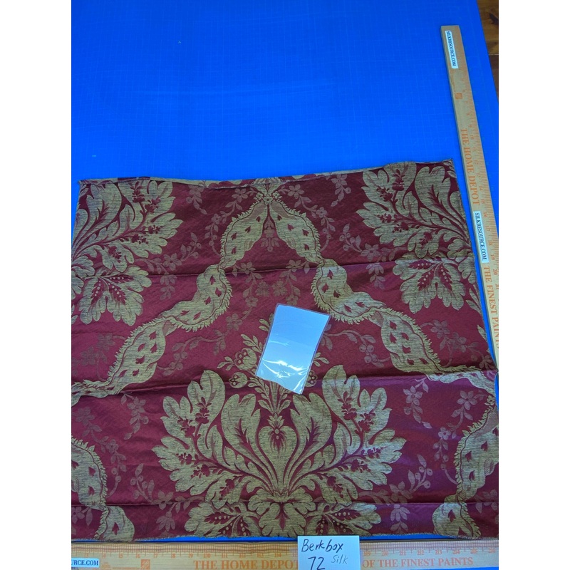 38 Berkbox72 Scalamandre Old World Weavers Square Silk Claudina Cherry Deep Red Gold Renaissance Damask Reversible Italy MSRP USD 320/Y