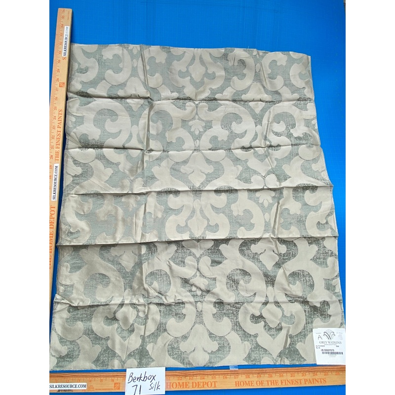 65 Berkbox71 Scalamandre Square Silk by Grey Watkins Alphonso Blue Damask Gray MSRP USD 228/y